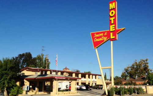 Town & Country Motel Livingston Exterior photo